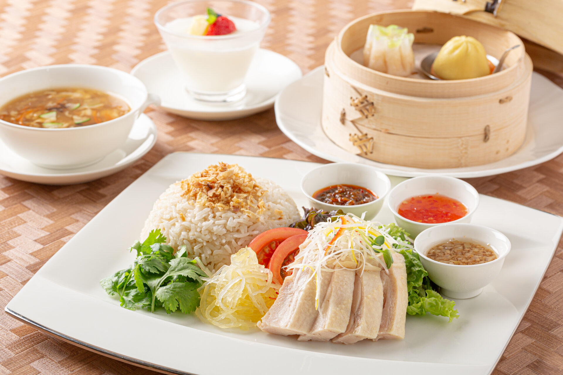 《1日限定10食》中国料理 桃李「海南チキンライスセット」